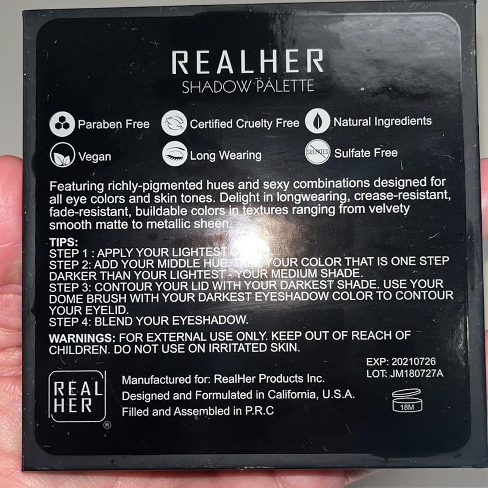 IL MAKIAGE & Real Her eyeshadows Tarte blush Hipdot and zipper bag bundle - Picture 7 of 10